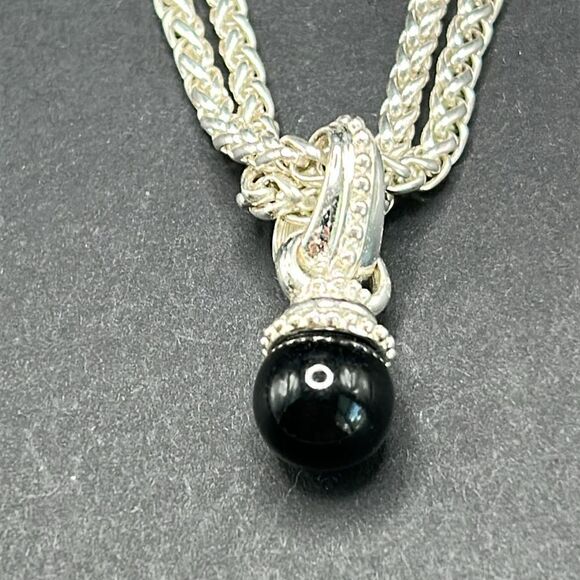 Joan Rivers Elegant Silver and Black Pendant Necklace 18” - Picture 2 of 6